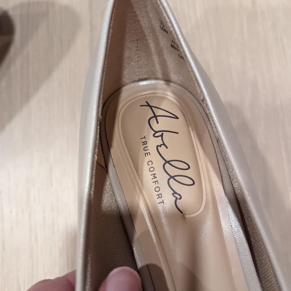 Abella Tan Heels - Picture 9 of 10